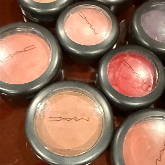 13 MAC Cosmetics cream Blush Collection - Vibrant Pink, Red, Coral Shades - Picture 2 of 7